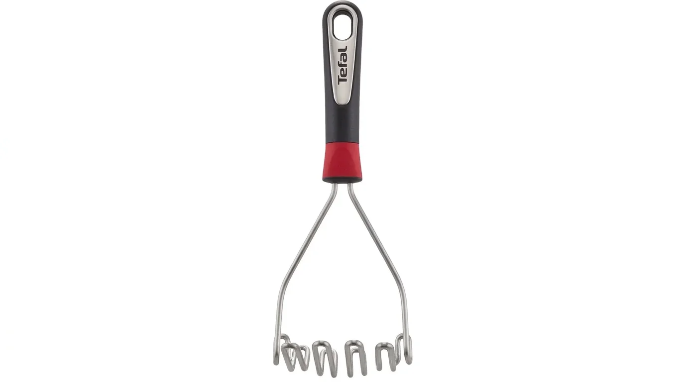 Nerezové mačkadlo na brambory Tefal s černou rukojetí, červeným prstencem a praktickým otvorem pro zavěšení.