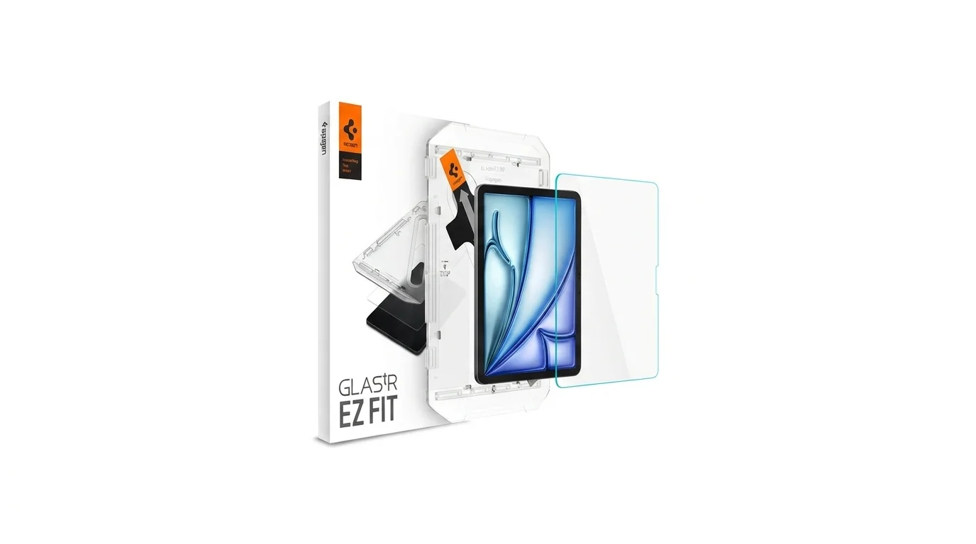 Balení ochranného skla Spigen Glas.tR EZ Fit spolu s iPadem v instalačním rámečku a transparentním tvrzeným sklem.