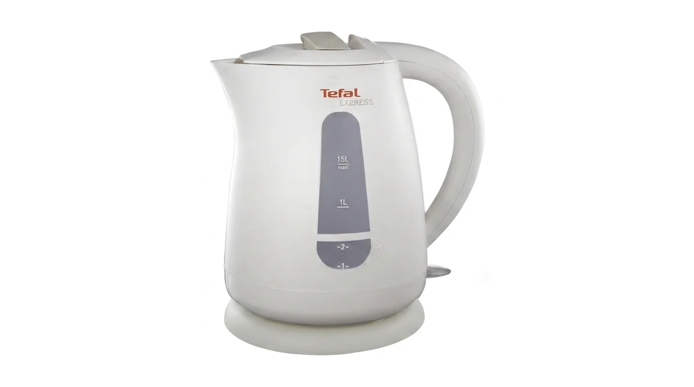 Bílá rychlovarná konvice Tefal Express s ukazatelem hladiny vody na kruhové základně.