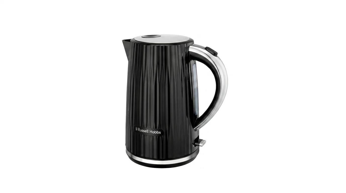 Černá varná konvice Russell Hobbs 27361-70 se strukturovaným designem a chromovými prvky.