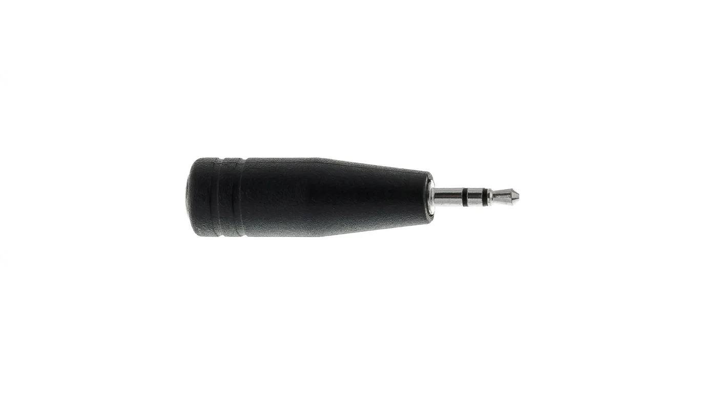 Audio adaptér Sencor SAV 149-000 v černém provedení s konektorem jack 2,5 mm a zásuvkou jack 3,5 mm.