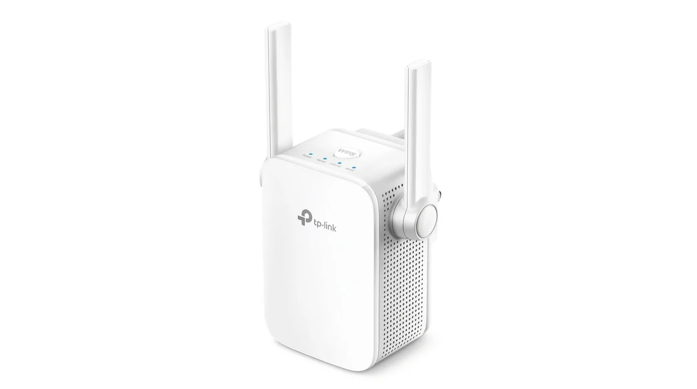 Biely zosilňovač signálu TP-Link RE205 s dvoma externými anténami a LED indikátormi na hornej strane.