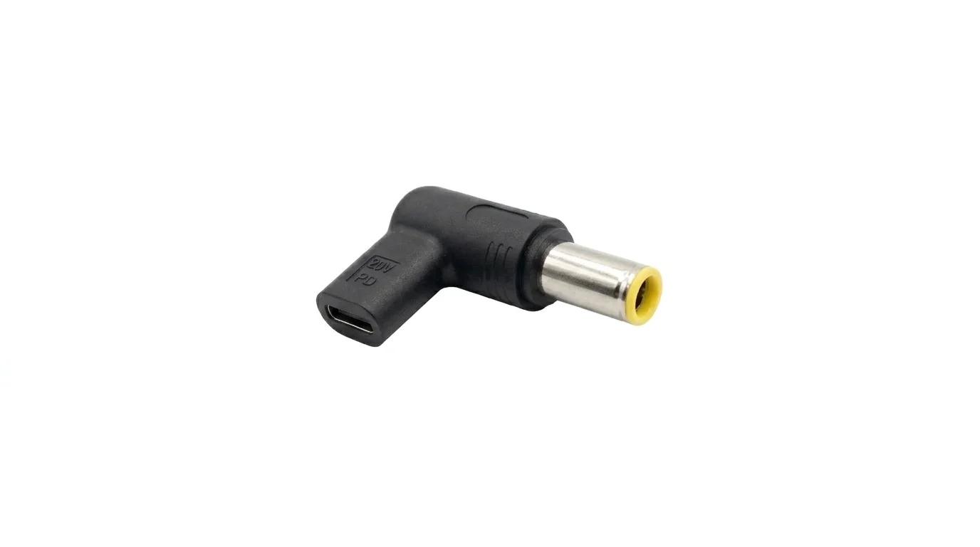 Černá pravoúhlá redukce Aligator z USB-C s označením 20V PD na kulatý napájecí konektor se žlutým středem.