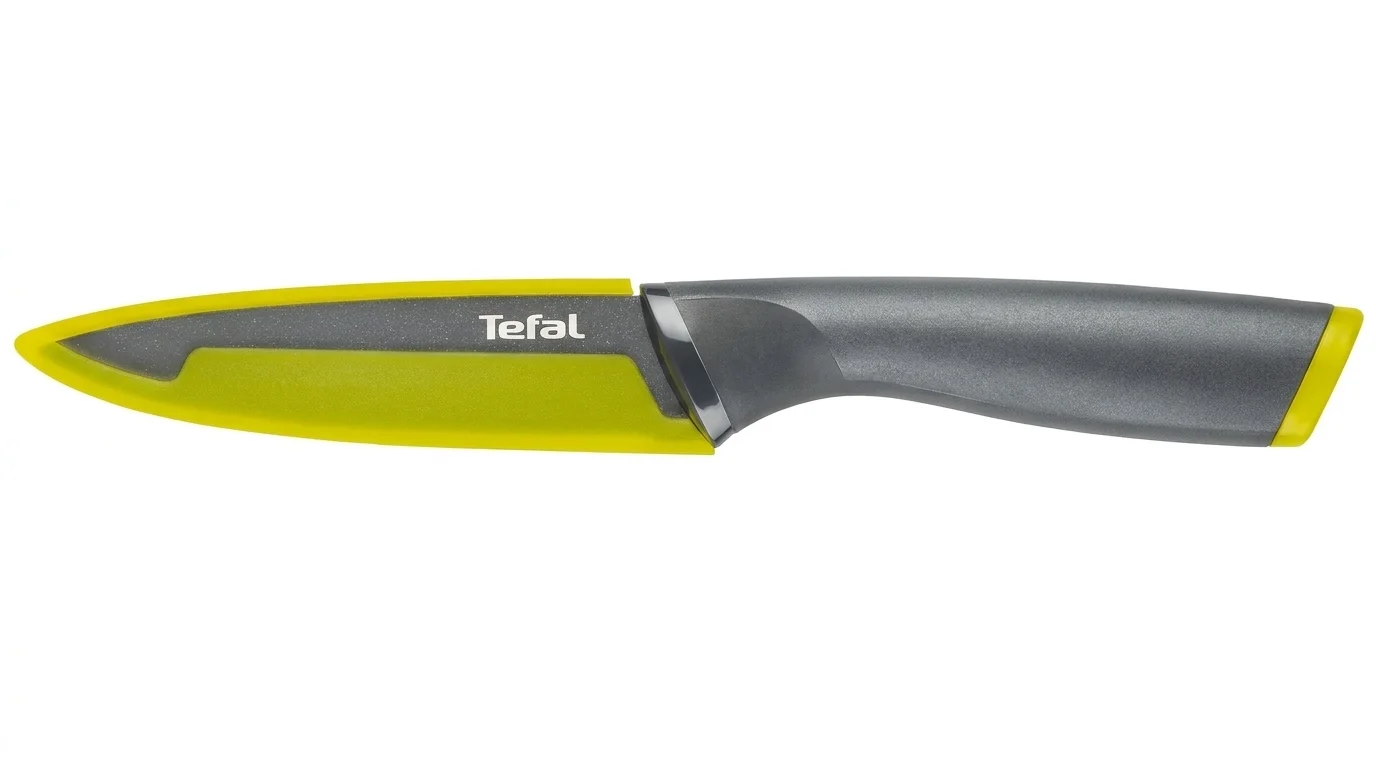 Kuchyňský nůž Tefal FreshKitchen s šedo-žlutou rukojetí a nasazeným ochranným krytem čepele.