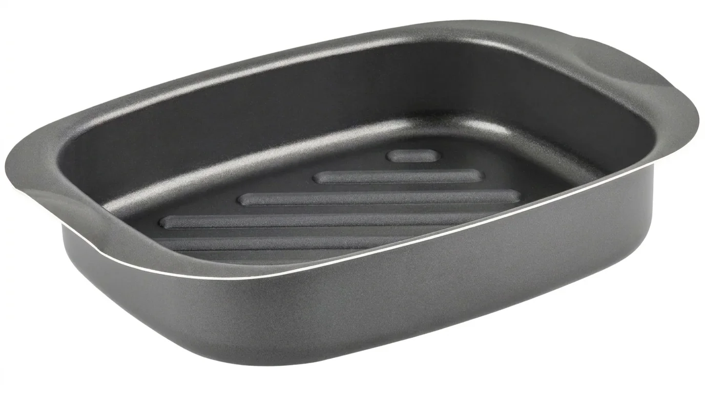 Černý obdélníkový pekáč Tefal La Recyclé s žebrovaným dnem a bočními úchyty.