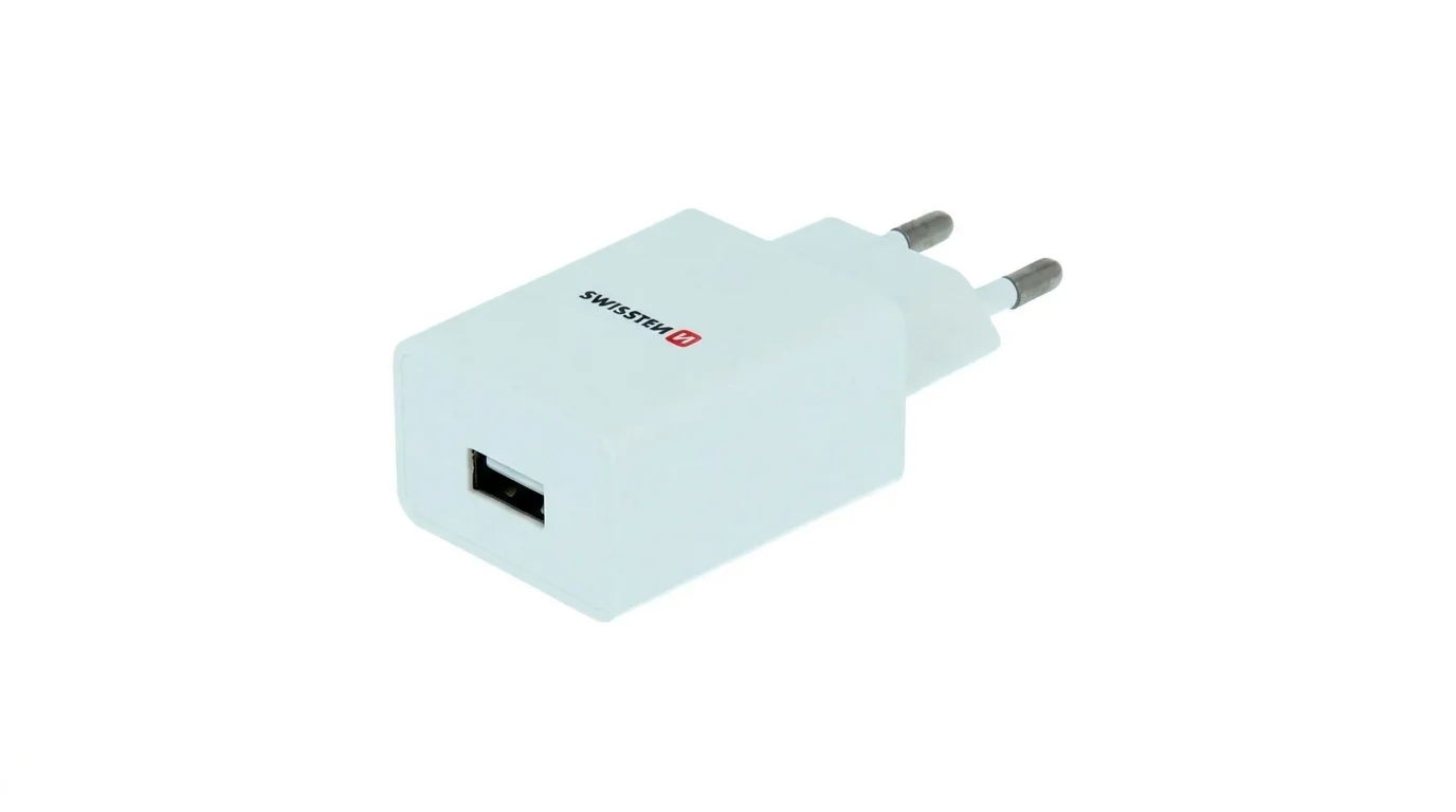 Bílá nabíječka do sítě Swissten s jedním USB-A portem.