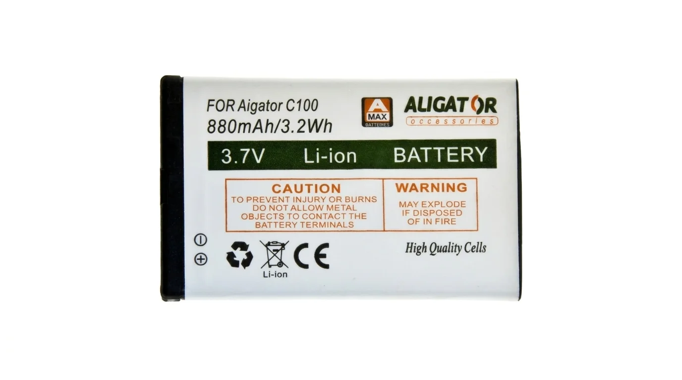 Baterie Aligator pro model C100 s napětím 3,7 V a bezpečnostními pokyny na bílém štítku.