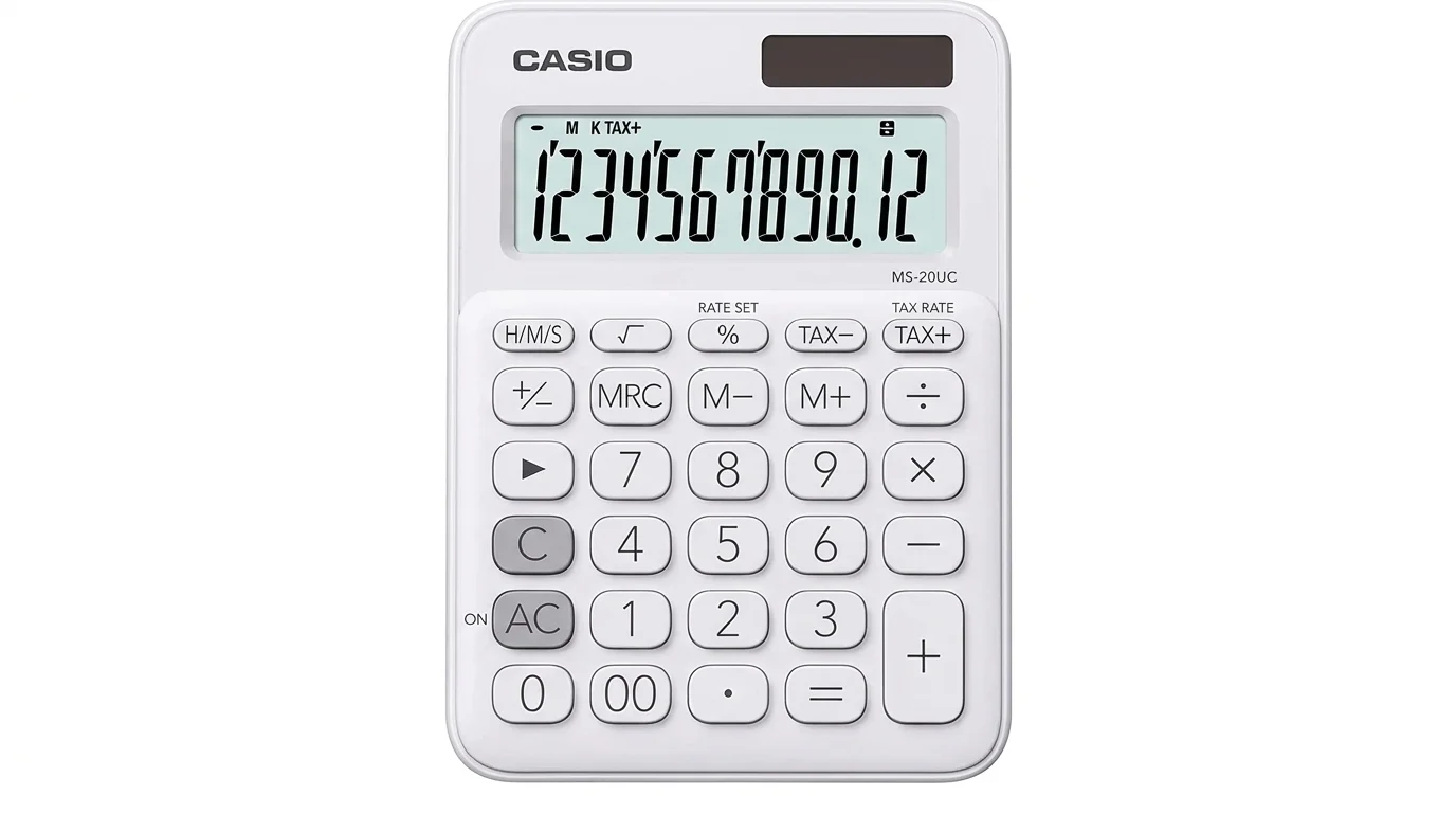 Bílá kompaktní stolní kalkulačka Casio MS-20UC s 12místným displejem a solárním panelem.