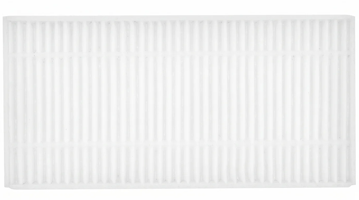 Bílý obdélníkový HEPA filtr Sencor SRX 9304 s jemným svislým žebrováním.