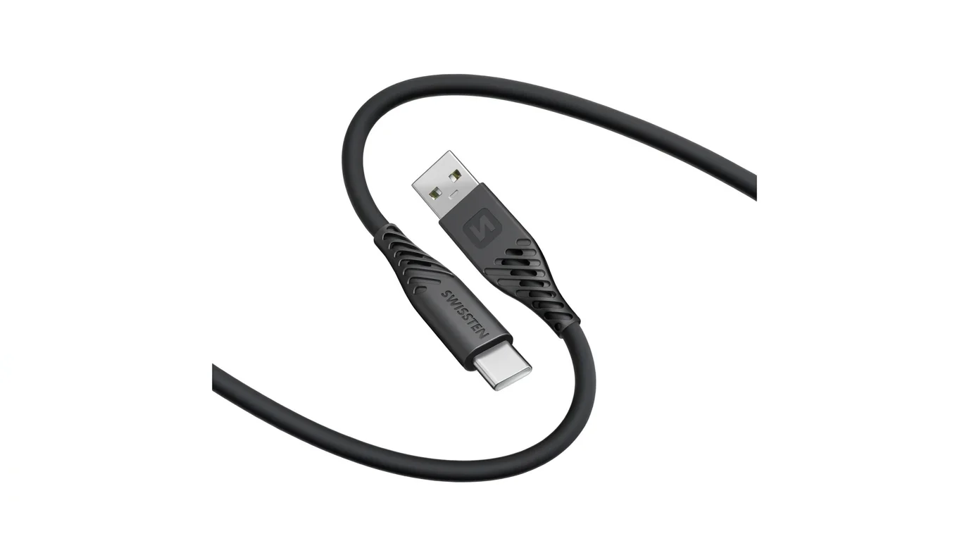 Černý kabel Swissten s konektory USB-A a USB-C a zesílenou ochranou proti zlomení.