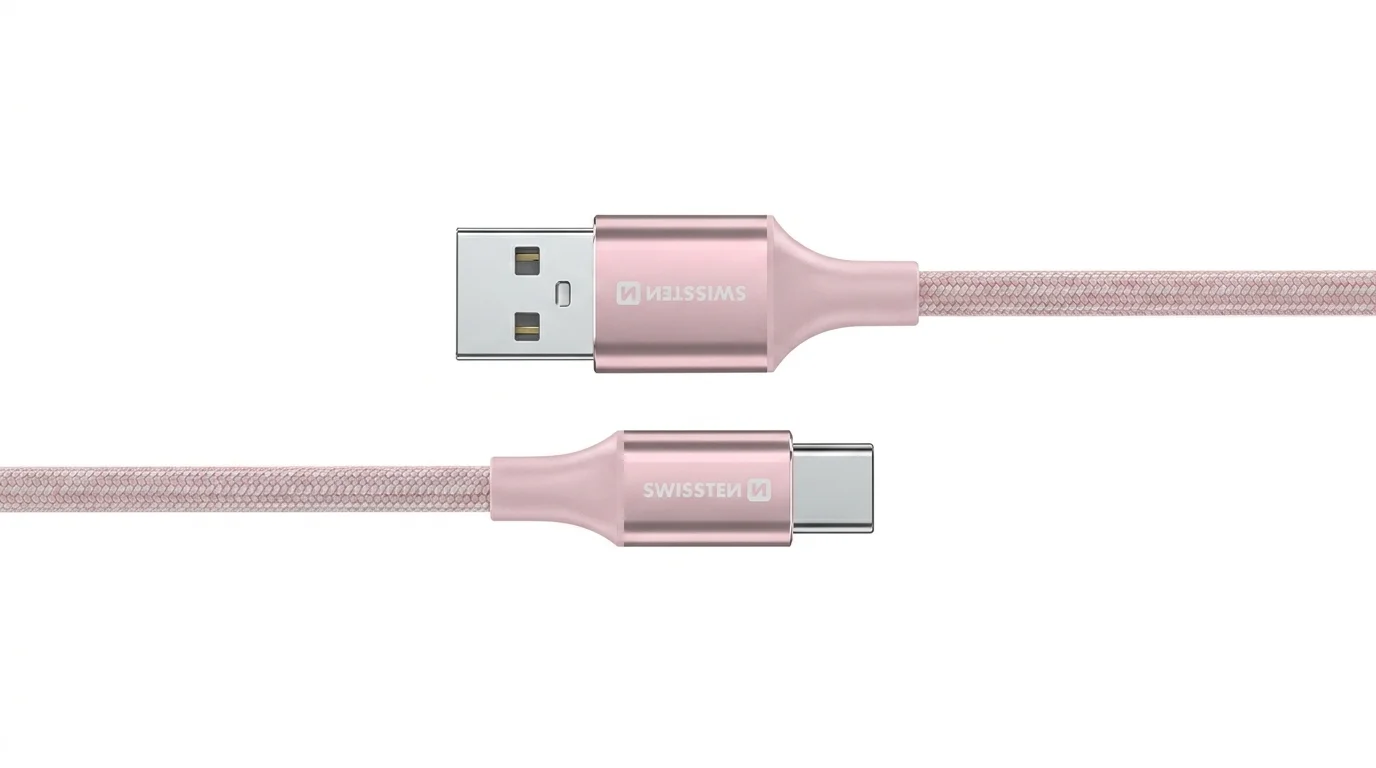 Růžový datový kabel Swissten s textilním opletením a konektory USB-A a USB-C.