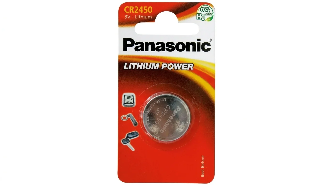 Blistrové balení s jednou lithiovou knoflíkovou baterií Panasonic CR2450 s napětím 3 V.