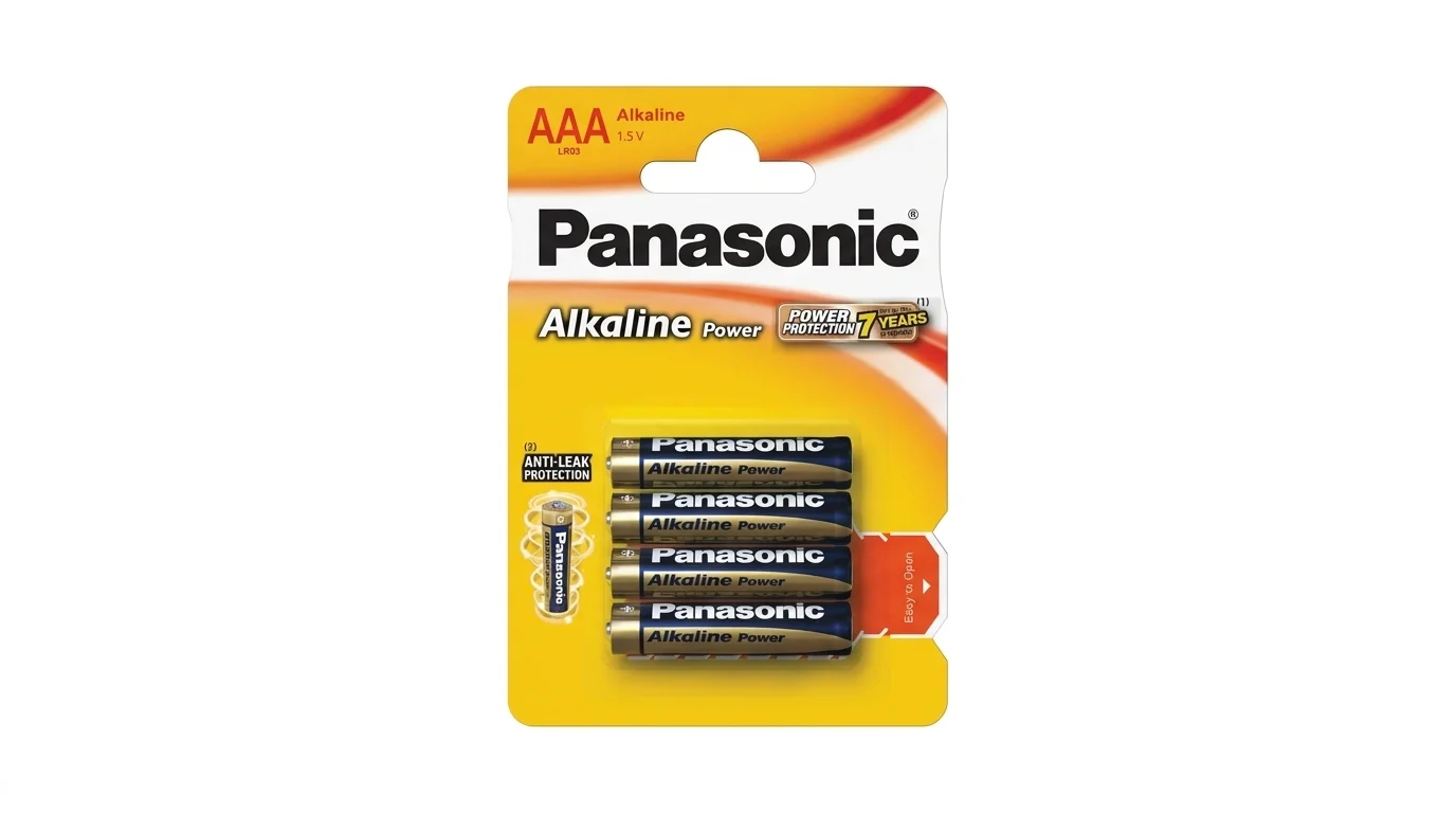 Blistrové balení čtyř mikrotužkových alkalických baterií Panasonic Alkaline Power AAA 1,5 V.