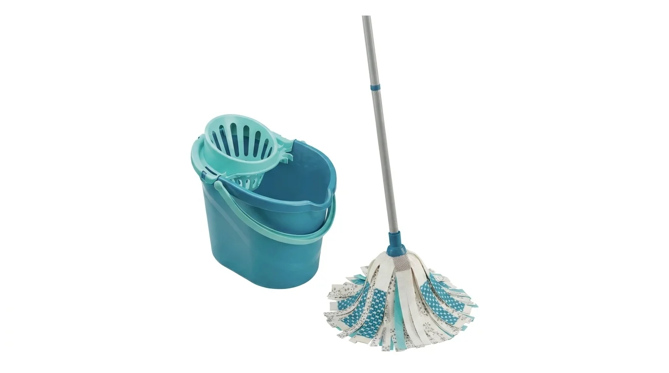 Úklidová sada Leifheit Power Mop 3v1 s tyrkysovým vědrem, ždímacím nástavcem a třásňovým mopem.