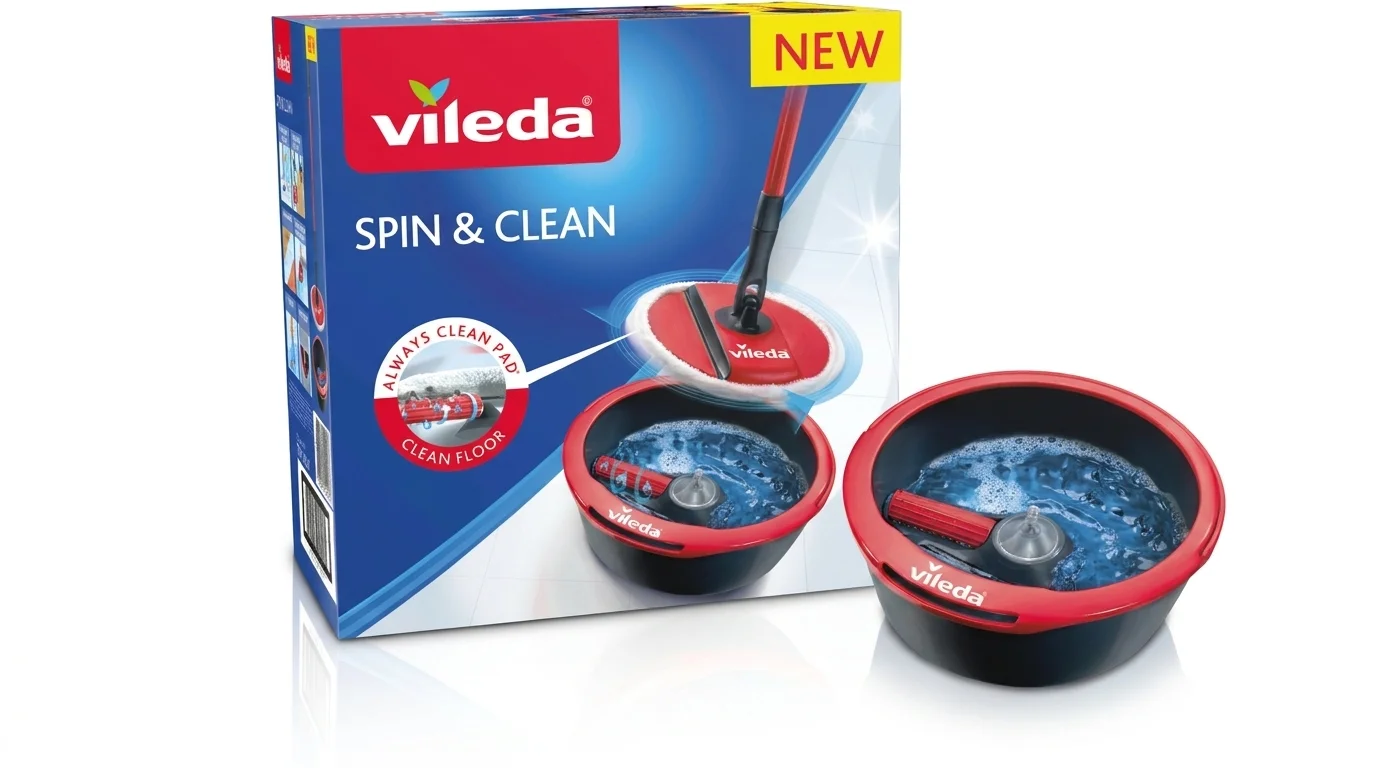 Balení mopové sady Vileda Spin & Clean a kbelík s vodou a rotačním válečkem.