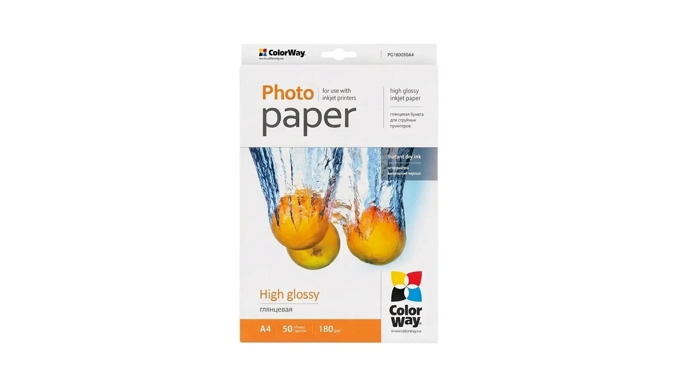 Balenie fotopapiera ColorWay High Glossy A4 s 50 listami, gramážou 180 g/m² a motívom pomarančov vo vode.