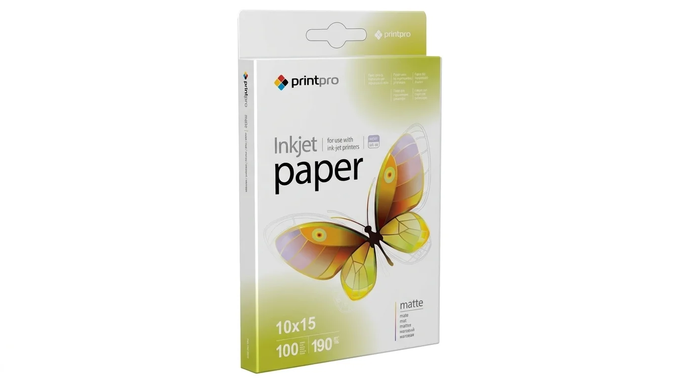 Balení matného fotopapíru PrintPro formátu 10 × 15 cm s motivem barevného motýla.