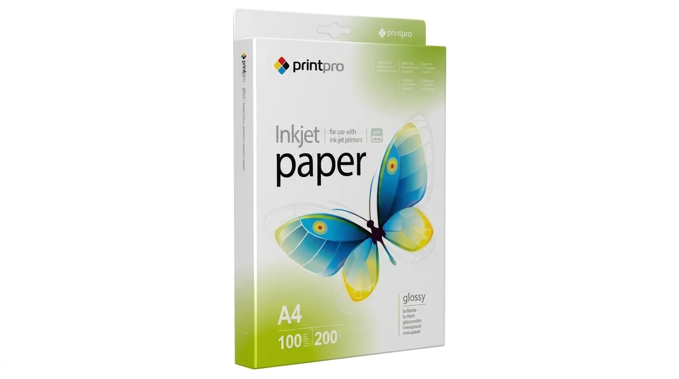Balení lesklého fotopapíru PrintPro formátu A4 s ilustrací barevného motýla.